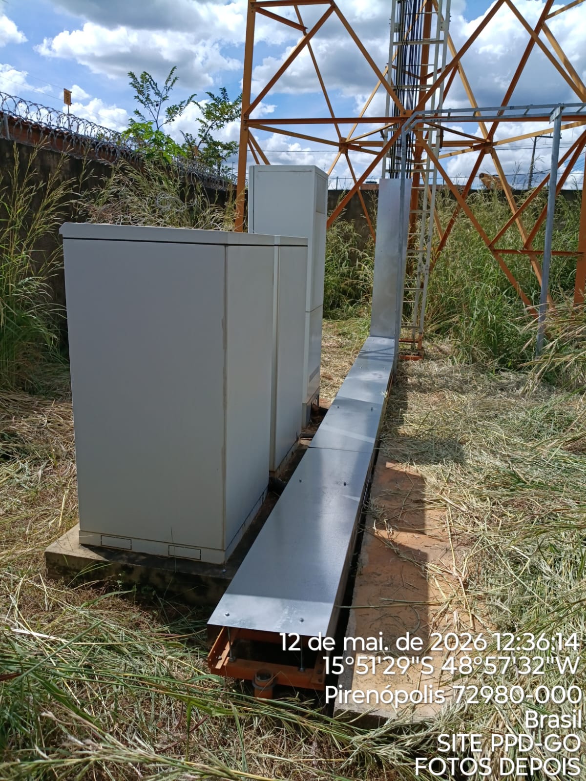 Equipe VRC em campo - instalação de telecomunicações